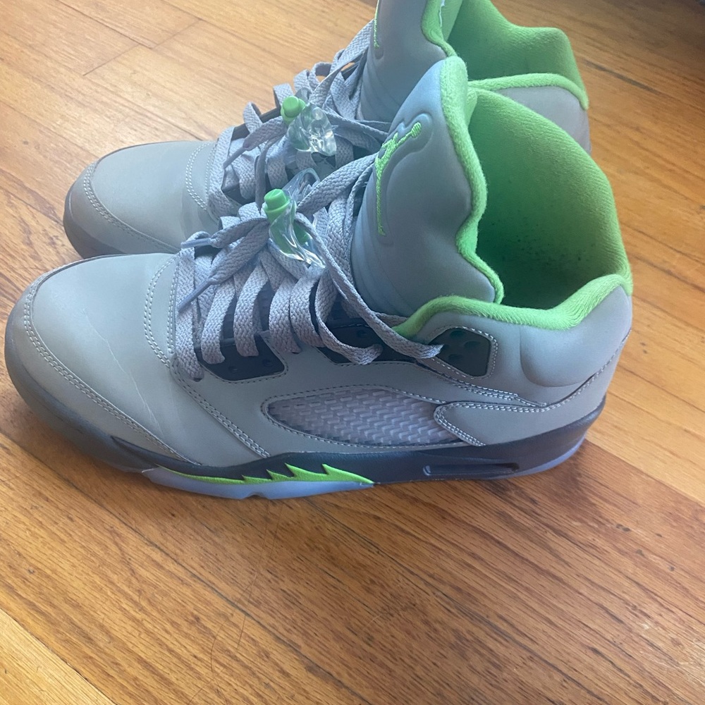Retro Jordan 5s